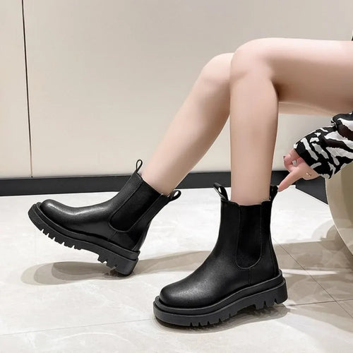 Women's Black Chelsea Boots | Chunky Lugged Sole, Elastic Side Panels, Round Toe 1