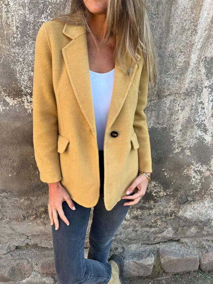 Women's Boucle Blazer | Relaxed Fit, Classic Lapel, Side Pockets 10