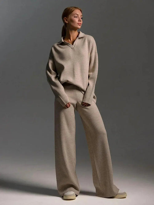 Women's Jogging Set | Cozy Knitted Turtleneck Sweater and Loose-Fit Pants 1