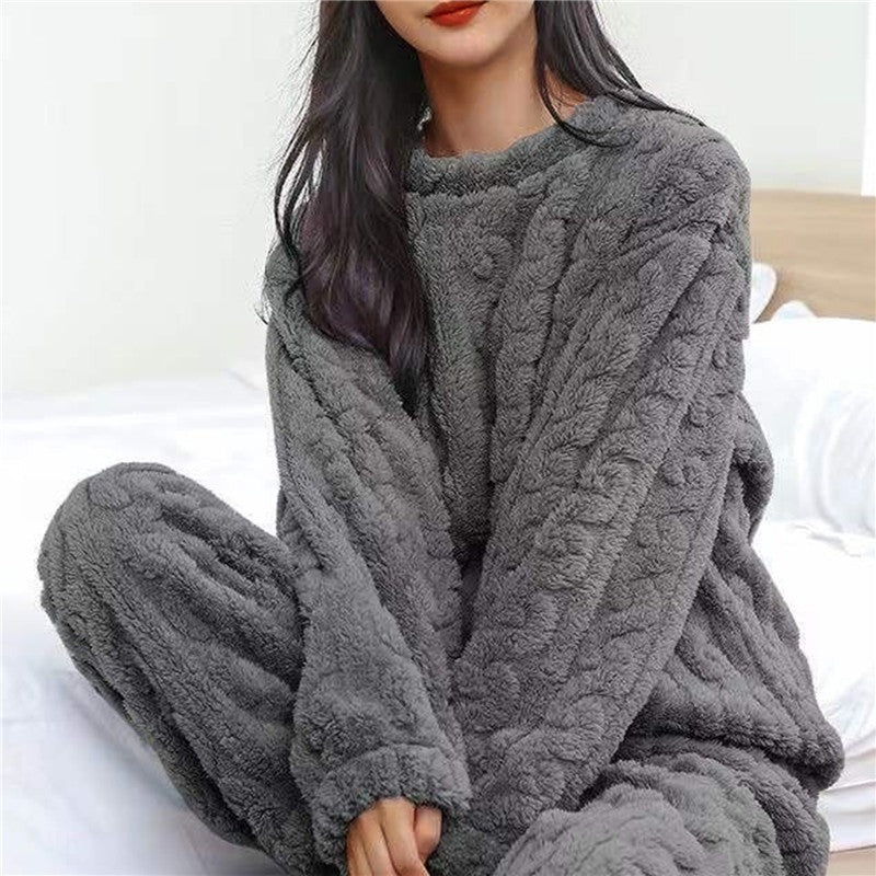 Women's Pajama Set | Fluffy Fabric, Relaxed Fit 1