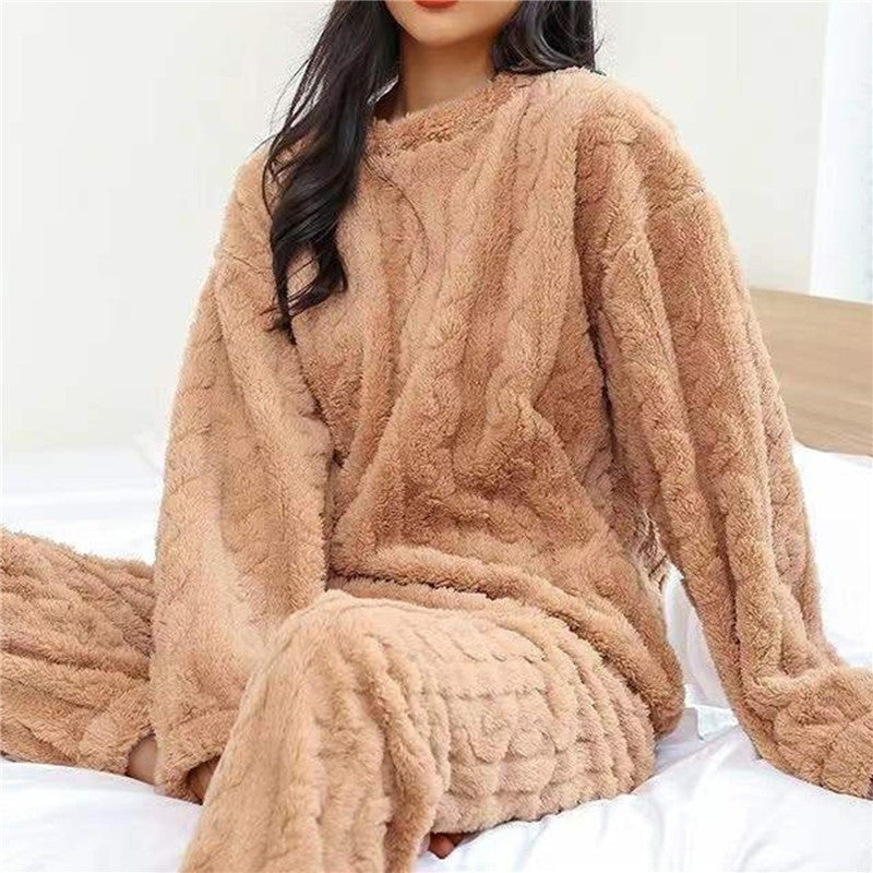 Women's Pajama Set | Fluffy Fabric, Relaxed Fit 4